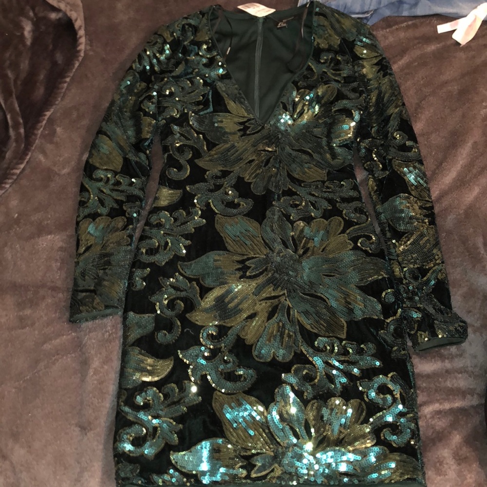 green sequence dress